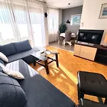 Lara\'S Apartment